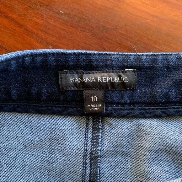 Banana Republic Dark Wash Denim Skirt - Picture 3 of 5